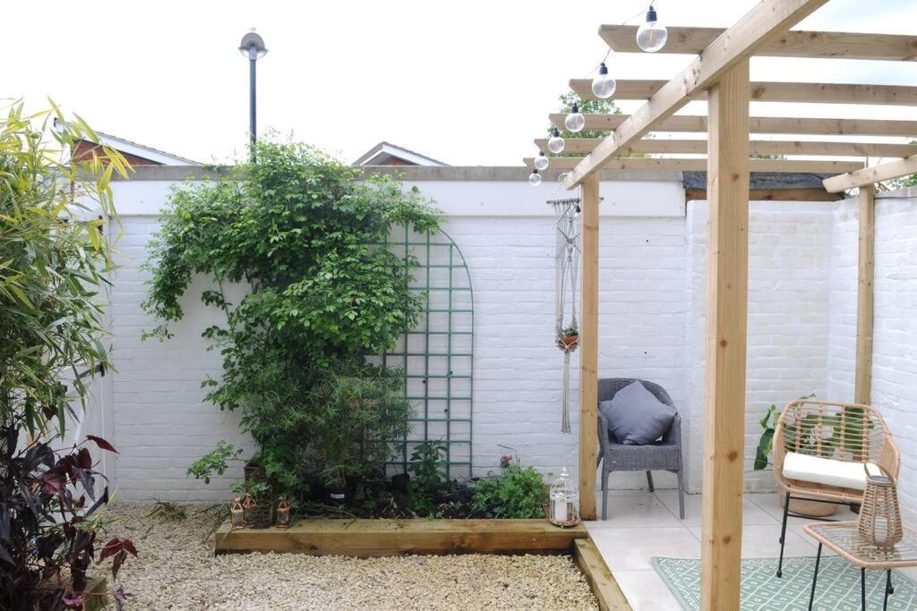 Light Filled Mid- Century 3 Bed Cottage In Dulwich Londres Extérieur photo