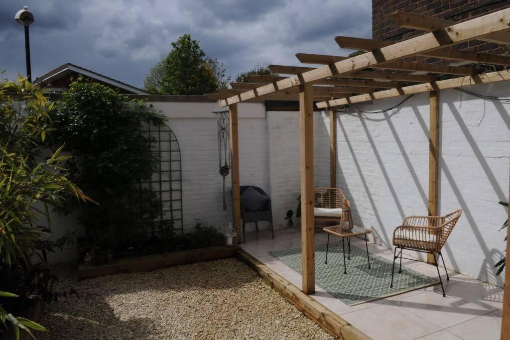 Light Filled Mid- Century 3 Bed Cottage In Dulwich Londres Extérieur photo